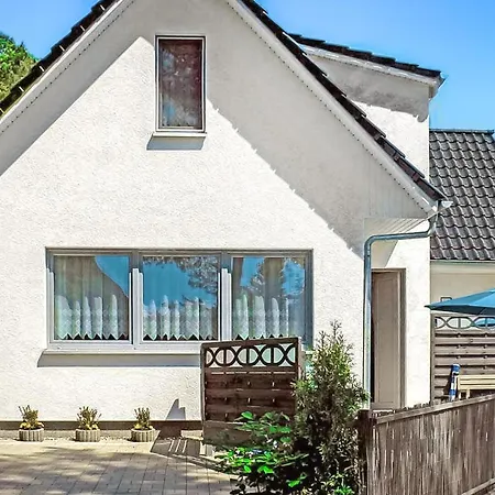 Dierhagen Apartment *